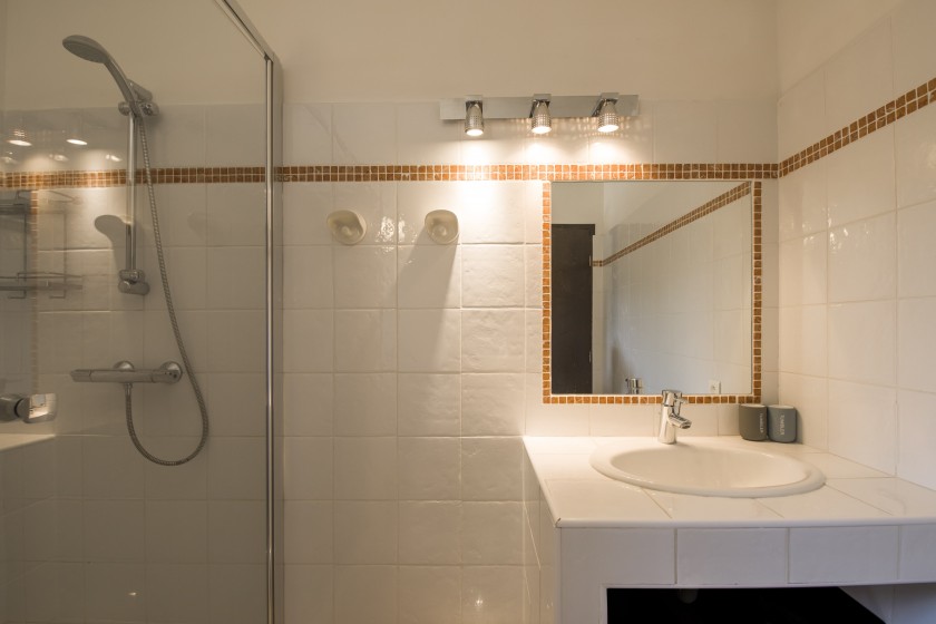Salle d'eau pour dortoir et chambre RDC-min